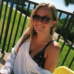 Meet your Posher, Brooke